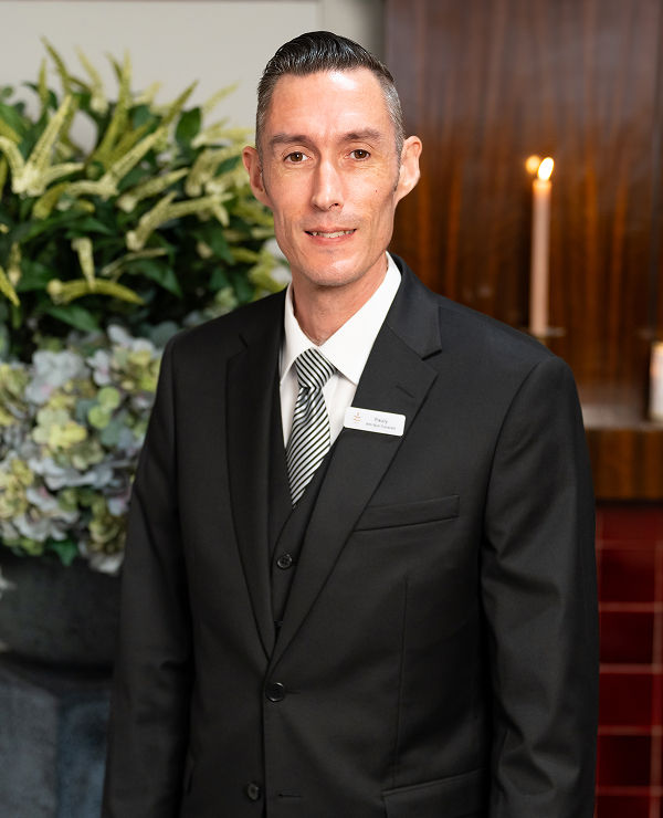 funeral arranger